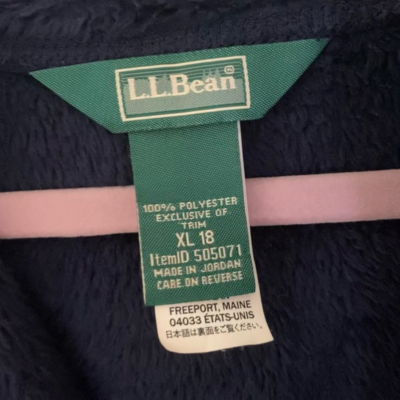 L.L. Bean Mountain Classic Hooded Fleece - Picture 7 of 11